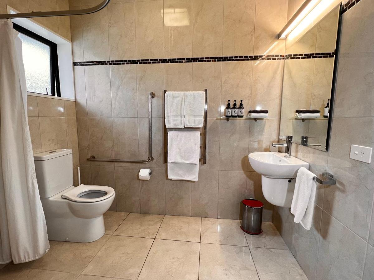 Aoraki Court Motel Aoraki / Mount Cook Екстериор снимка