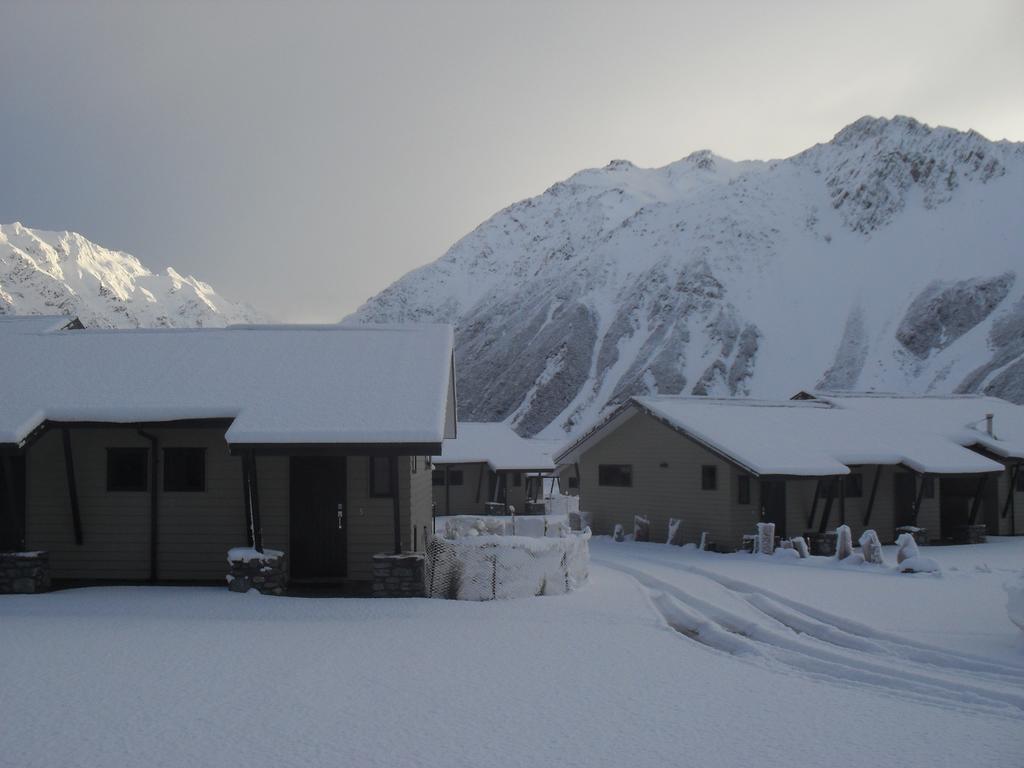 Aoraki Court Motel Aoraki / Mount Cook Екстериор снимка