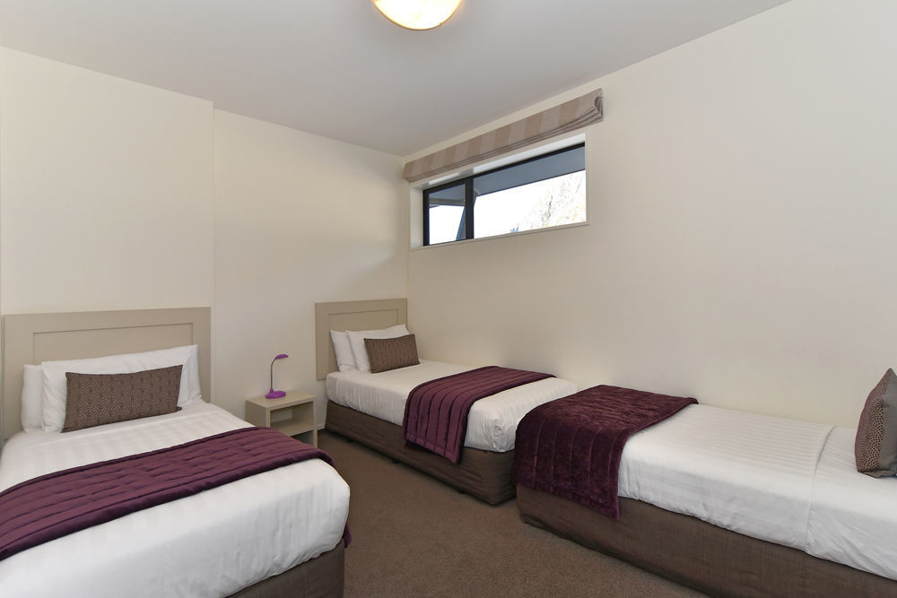 Aoraki Court Motel Aoraki / Mount Cook Екстериор снимка